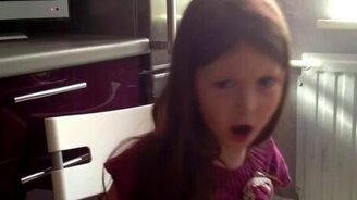 Зловещие слова от девочки - смотреть видео (0:12)