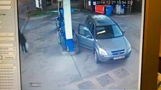 Женщина на заправочной станции - смотреть видео (0:58)