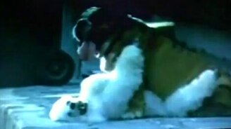 Застукал с любовником - смотреть видео (0:21)