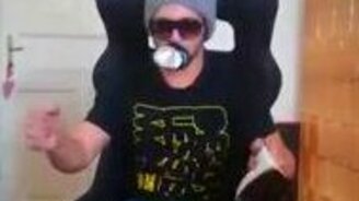 Когда нет своей гоночной тачки - смотреть видео (0:26)