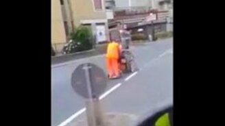 Мастера дорожной разметки - смотреть видео (2:20)