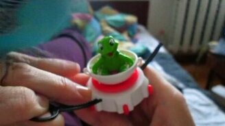 Попугай раздаёт комплименты - смотреть видео (2:02)