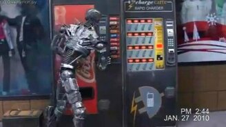 Терминатор-попрошайка - смотреть видео (3:54)