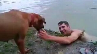 Притворился, что тонет - смотреть видео (0:34)