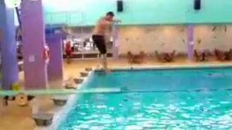 Переборщил с прыжками - смотреть видео (0:08)