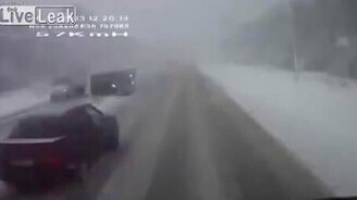 Самый спокойный дальнобойщик - смотреть видео (0:17)