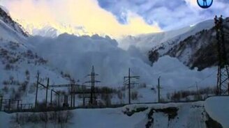 Съёмочную группу накрыло лавиной - смотреть видео (1:19)