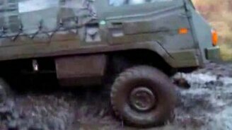 Военный внедорожник - смотреть видео (4:16)