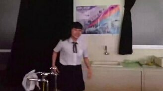 Паркур от японской школьницы - смотреть видео (1:23)