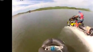 На снегоходах по воде - смотреть видео (0:30)