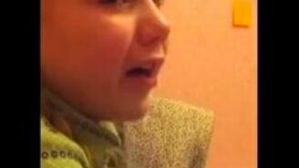 Львы скушали жирафа... - смотреть видео (0:43)