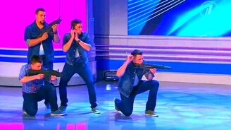 Неопытный ОМОН на задании - смотреть видео (1:02)