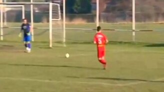 Эпичный провал вратаря - смотреть видео (0:18)