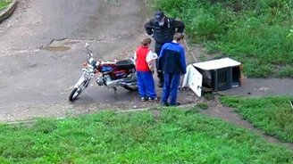 Незатейливая доставка бытовой техники - смотреть видео (0:57)