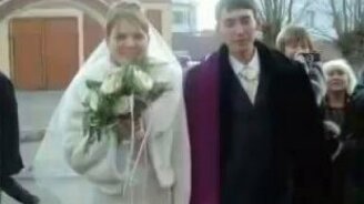 Невеста вывихнула челюсть - смотреть видео (1:37)