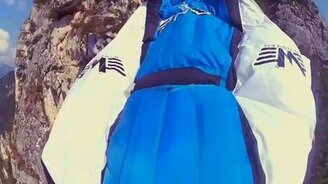 Прыжок без парашюта в вингсьюте - смотреть видео (1:17)