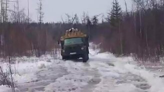 Суровая перевозка дров - смотреть видео (0:53)