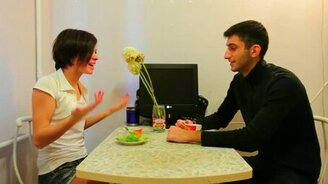 Невыгодная девушка - смотреть видео (2:33)