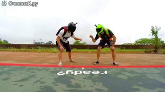 Кто быстрее пробежит и приземлится? - смотреть видео (1:24)