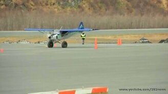 Самый короткий взлёт и посадка самолёта - смотреть видео (2:22)