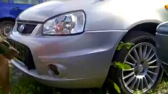 Молоток против бампера Калины - смотреть видео (1:02)