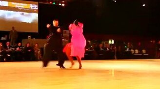 Танец в пышной форме - смотреть видео (1:30)