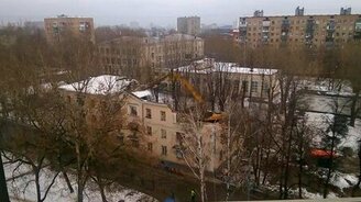 Снос трёхэтажного дома - смотреть видео (5:02)