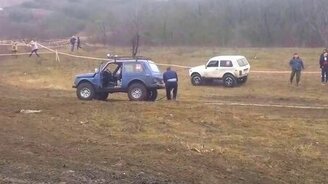 Неудачная попытка вытащить коллегу - смотреть видео (1:26)