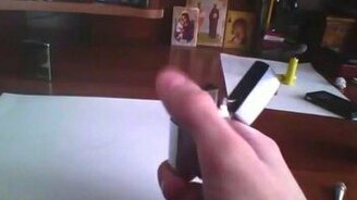 Как не нужно заправлять зажигалку - смотреть видео (1:30)