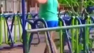 Мужик на эллипсе - смотреть видео (0:15)