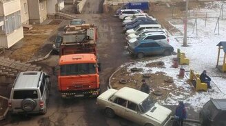 Находчивый водитель мусоровоза - смотреть видео (1:44)