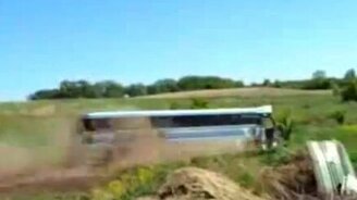 Бешеный автобус - смотреть видео (0:28)