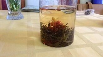 Как раскрывается чайный цветок - смотреть видео (0:18)