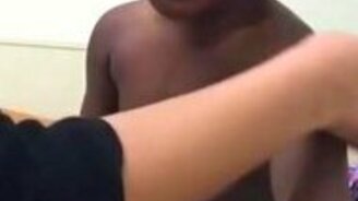 Как надо общаться с ребёнком во время прививки - смотреть видео (1:08)