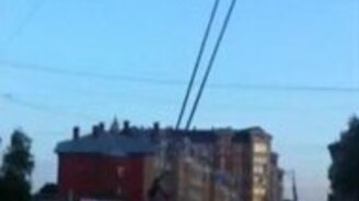 Импозантная водитель троллейбуса - смотреть видео (0:51)