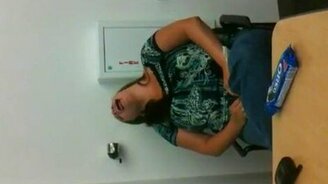 Офисная шутница - смотреть видео (1:12)