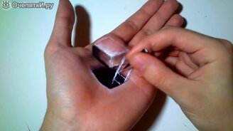 Реалистичный объёмный рисунок на ладони - смотреть видео (1:23)