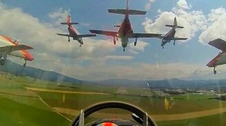 Посадки семи самолётов - смотреть видео (0:32)