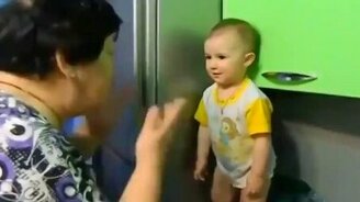 Бабушка и внучка - смотреть видео (1:32)