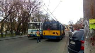 Строптивый троллейбус - смотреть видео (0:39)