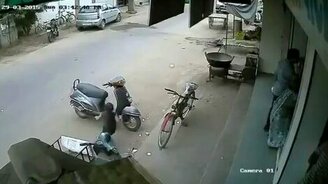 Следите за детьми! - смотреть видео (0:19)