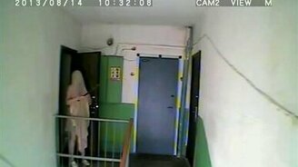 Зачем вешать в подъезде камеру - смотреть видео (2:01)