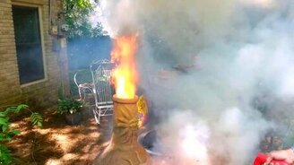 Дымовая завеса, созданная листодувом - смотреть видео (0:38)