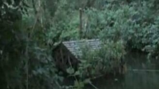 Безумный прыжок на катере - смотреть видео (0:32)