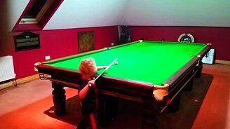 Трёхлетний бильярдист - смотреть видео (3:17)