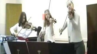 Девушки исполнили Пираты Карибского моря - смотреть видео (5:06)