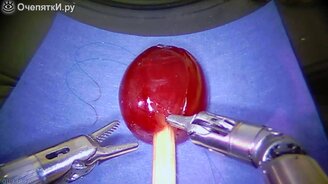 Робот зашивает виноградинку - смотреть видео (1:24)