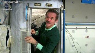 Как спят космонавты? - смотреть видео (2:43)