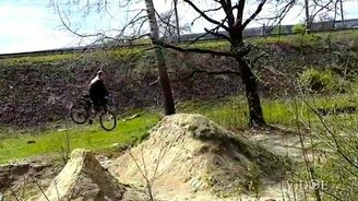 Эпичное падение с велосипеда - смотреть видео (0:31)