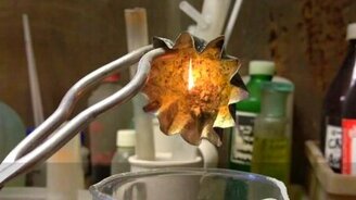 Металл самовозгорелся - смотреть видео (1:59)